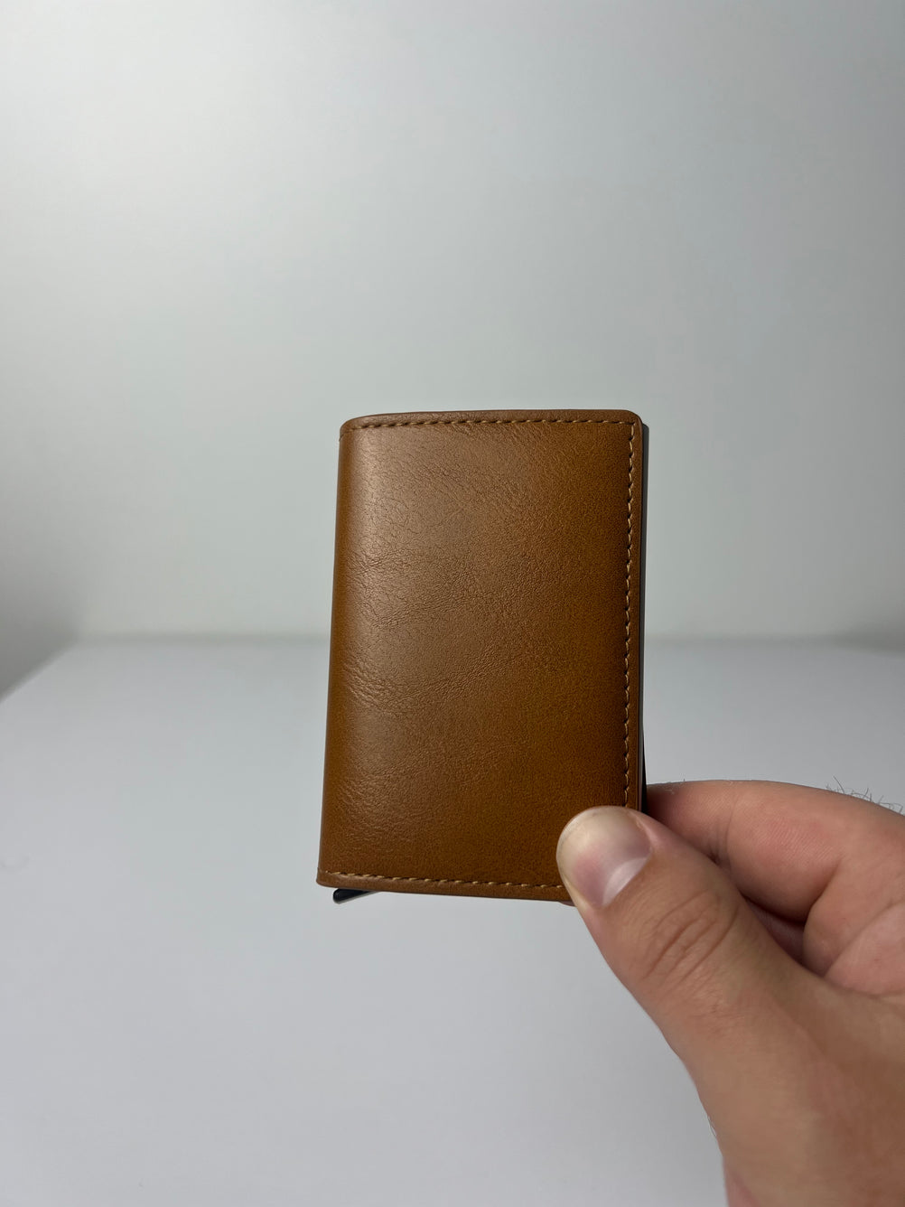 Mens Minimalist Pop Up Wallet